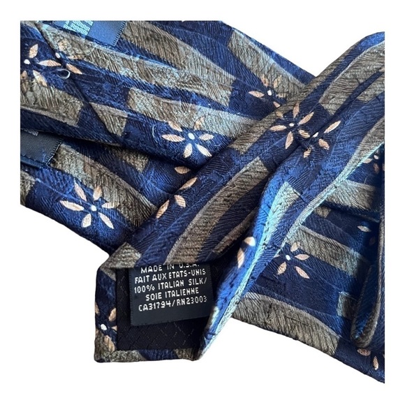 PIERRE Cardin 100% Italian Silk Tie - Picture 2 of 3